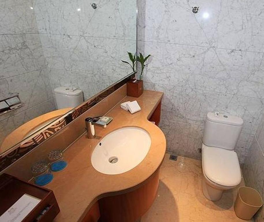Gloria Grand Hotel Wuxi Уси Екстериор снимка