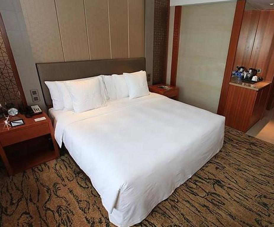 Gloria Grand Hotel Wuxi Уси Екстериор снимка
