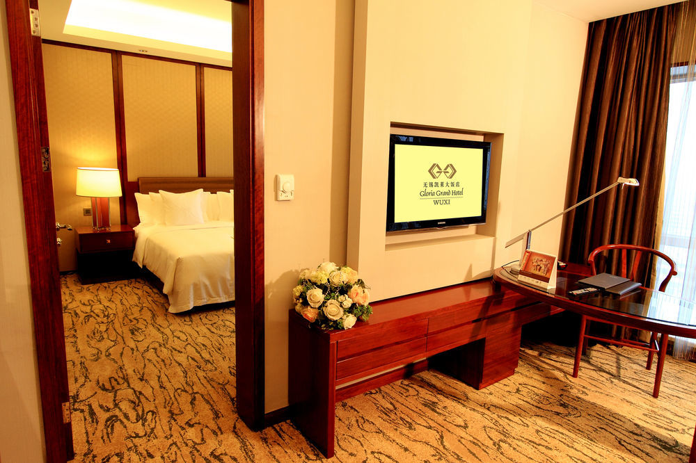 Gloria Grand Hotel Wuxi Уси Екстериор снимка
