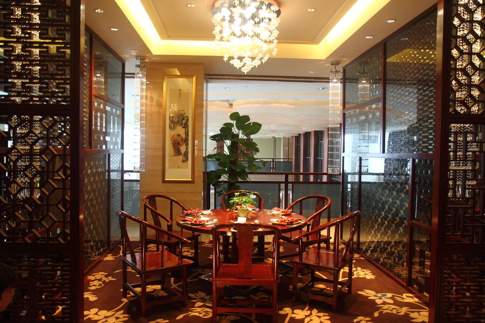 Gloria Grand Hotel Wuxi Уси Екстериор снимка