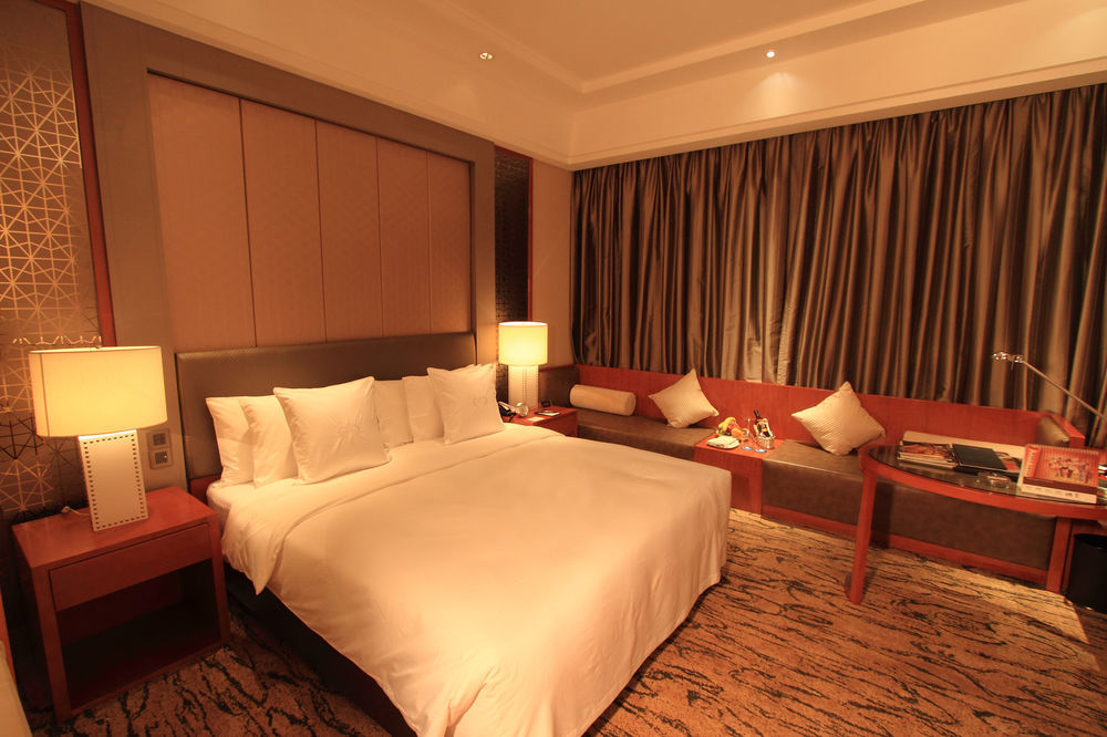 Gloria Grand Hotel Wuxi Уси Екстериор снимка